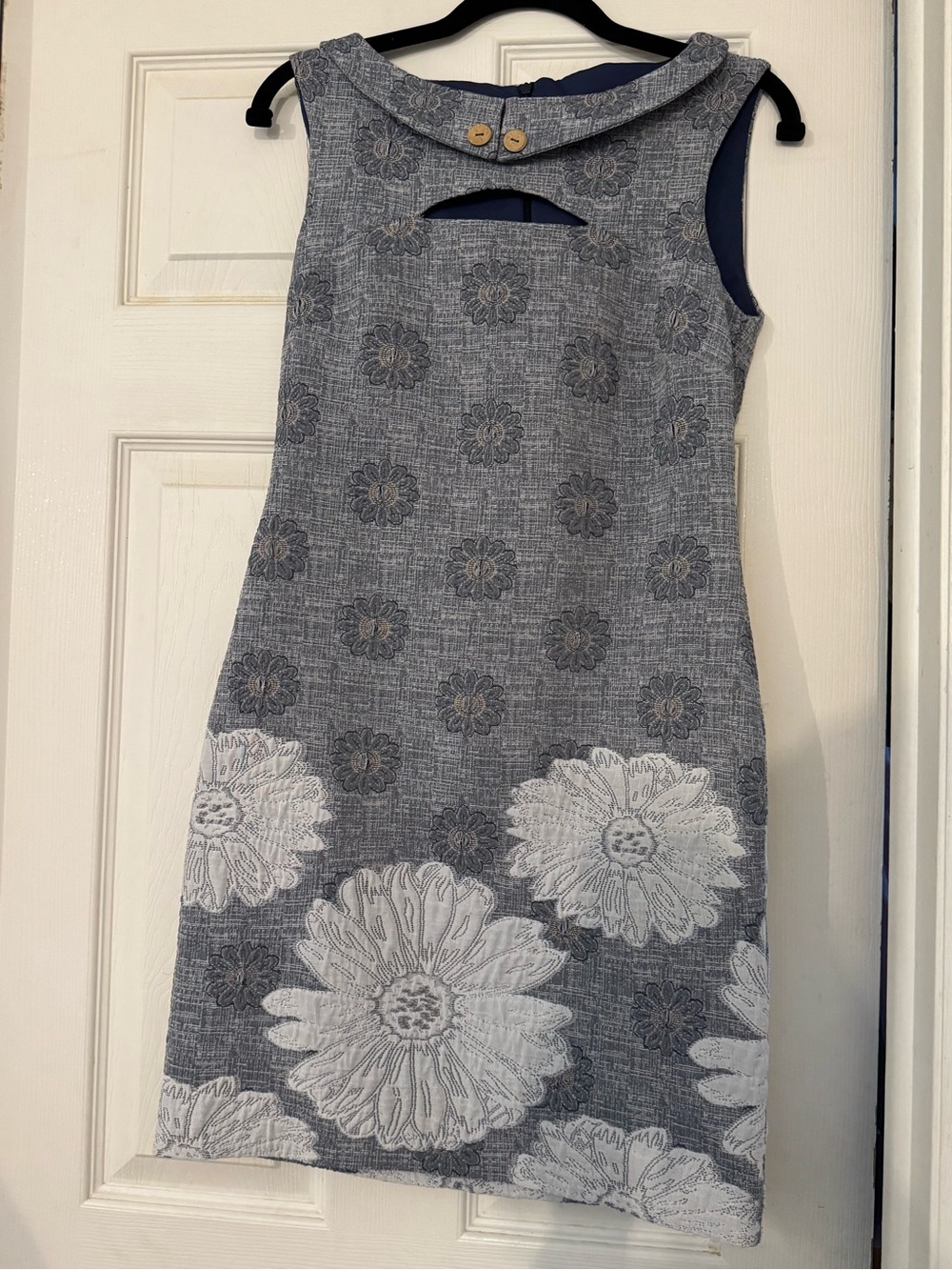 Esito Floral Jacquard Retro Shift Dress With Keyhole & Peter Pan Collar